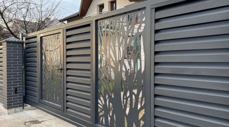 Автоматичні відкатні ворота з хвірткою: види, відмінності, нюанси