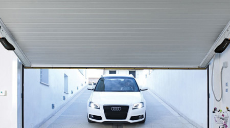 Гаражні ворота: конструкція та влаштування