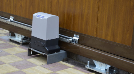 Як відчинити ворота з автоматикою без електрики?