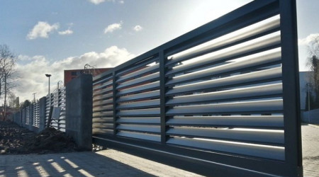 Відкатні ворота-жалюзі