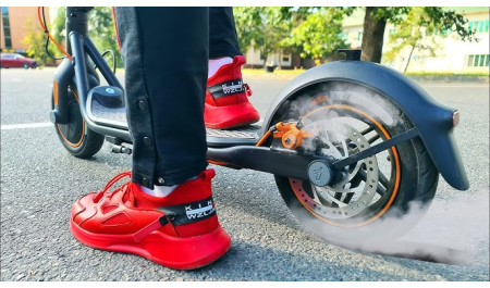 Що таке круїз-контроль на самокаті