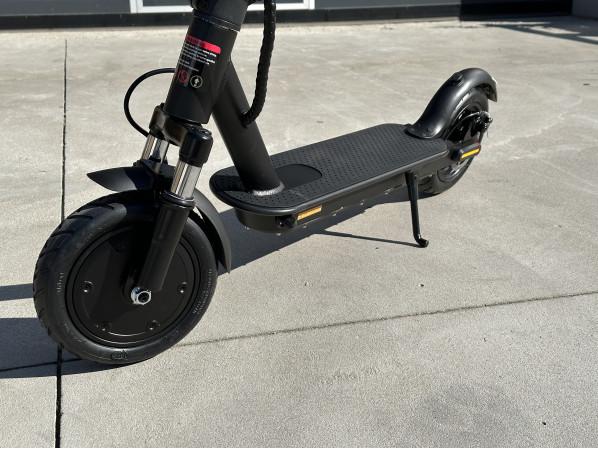 Городской электросамокат X-Boost 008 42V 8AH 350W  – фото