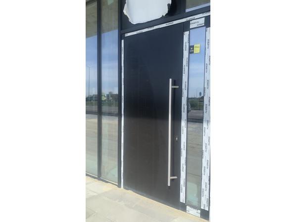 Дверна ручка-скоба STEELTEK G104 – фото