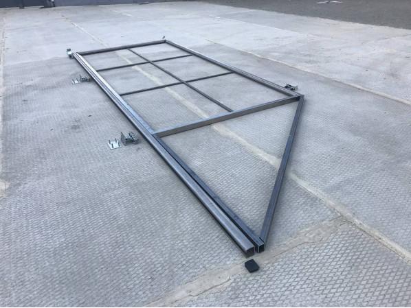 Відкатні ворота "Звари Сам" на проєм 3 метри, довжина воріт 5 метрів з Євроштакетником – фото