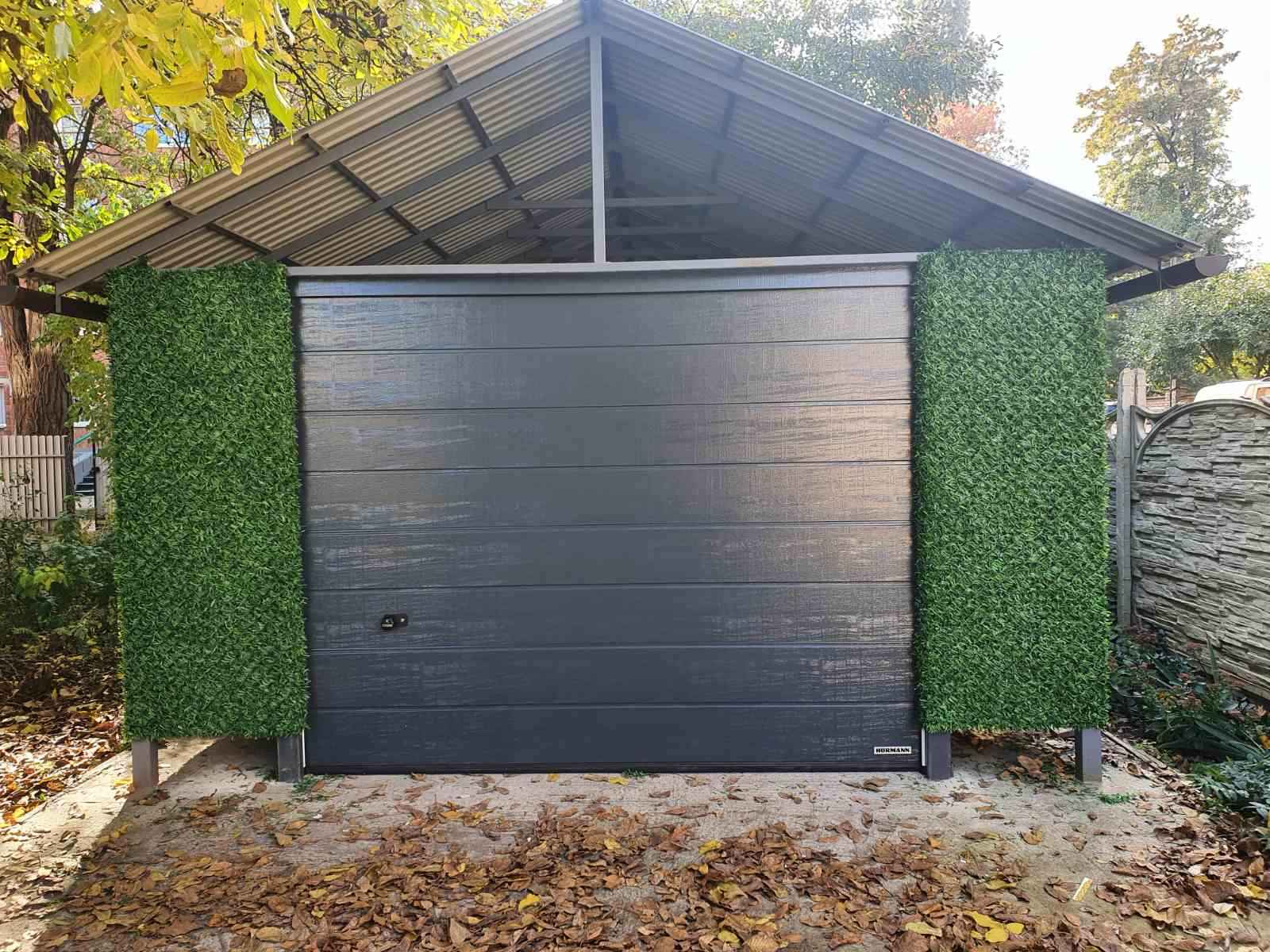 Секційні ворота